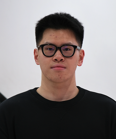 Headshot of Qinglin.