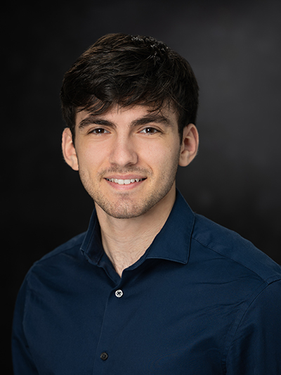 Headshot of Jonathan.