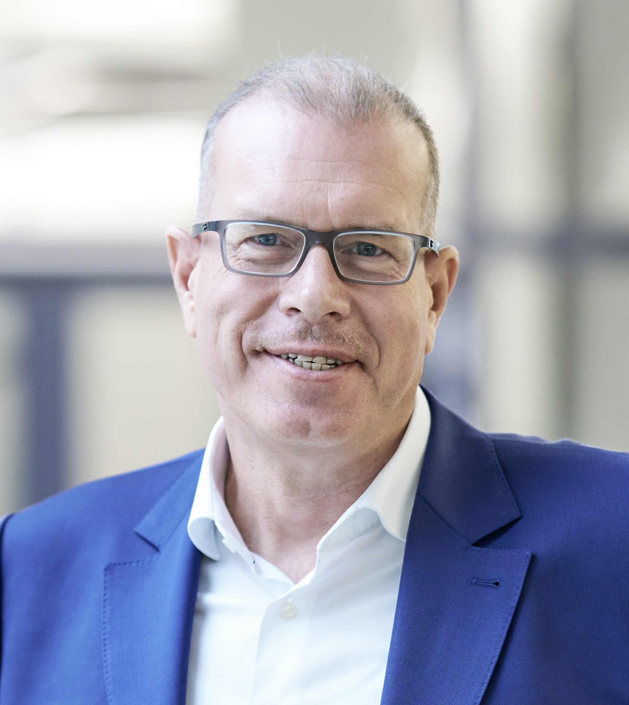 Headshot of Andreas Tünnermann.