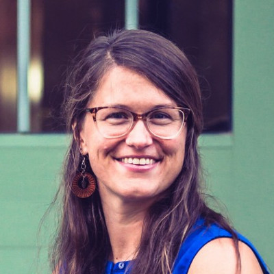 Headshot of Jana Head.