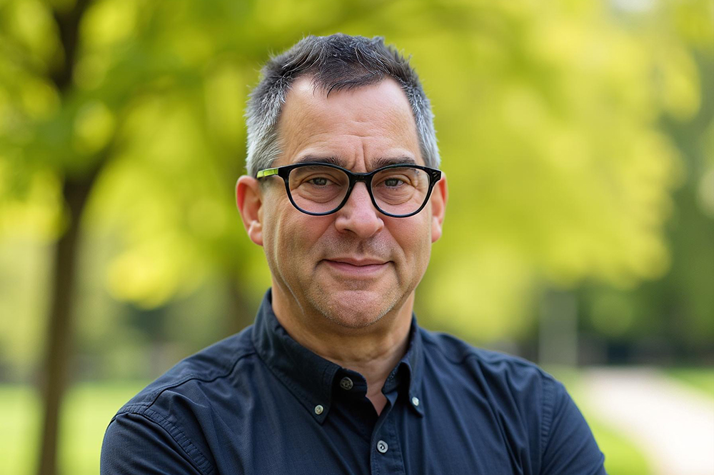 Headshot of Barry Silverstein.