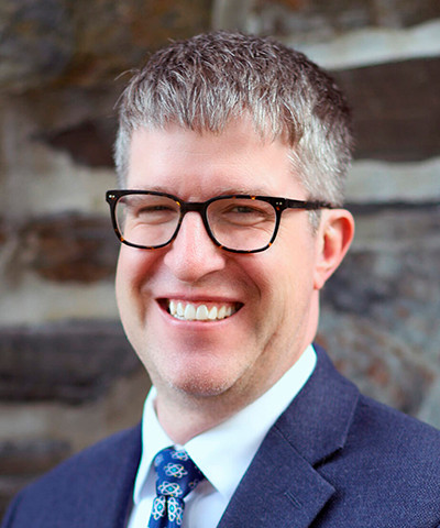 Headshot of Sam Thomas